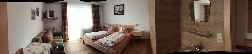 Ferienwohnung Zwoelferblick Bramberg am Wildkogel Phòng bức ảnh